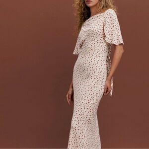 NWT Reformation Lassie Dress - Size 2. Cream/Rose Floral